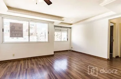 Apartamento com 3 quartos à venda na avenida dom cláudio josé gonçalves ponce de leão, 140, vila ipiranga, porto alegre, 67 m2 por r$ 409.900