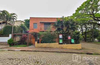 Apartamento com 2 quartos à venda na rua doutor voltaire pires, 697, santo antônio, porto alegre, 61 m2 por r$ 240.000