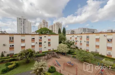 Apartamento com 2 quartos à venda na rua roque calage, 260, passo da areia, porto alegre, 47 m2 por r$ 254.900