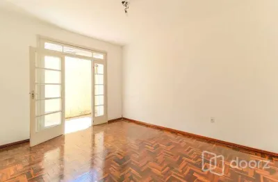 Apartamento com 2 quartos à venda na rua general caldwell, 650, menino deus, porto alegre, 68 m2 por r$ 270.000