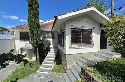 Casa com 3 quartos à venda na rua indianápolis, 178, três figueiras, porto alegre, 250 m2 por r$ 1.399.000