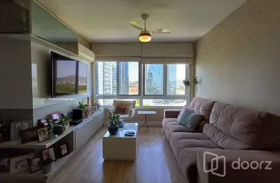 Apartamento com 2 quartos à venda na rua mário antunes da cunha, 185, petrópolis, porto alegre, 66 m2 por r$ 699.000