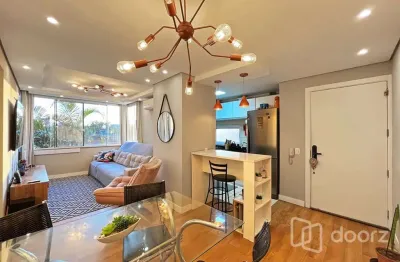 Apartamento com 2 quartos à venda na rua tamandaré, 1020, camaquã, porto alegre, 67 m2 por r$ 305.000