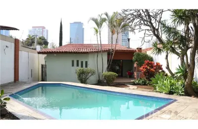 Casa com 3 quartos à venda na rua roque petrella, 931, vila cordeiro, são paulo, 223 m2 por r$ 2.700.000