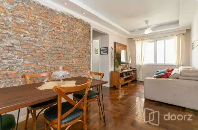 Apartamento com 2 quartos à venda na rua ari marinho, 48, higienópolis, porto alegre, 68 m2 por r$ 325.000