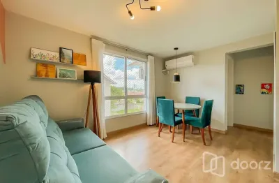 Apartamento com 2 quartos à venda na Avenida Juca Batista, 4581, Hípica, Porto Alegre, 48 m2 por R$ 240.000