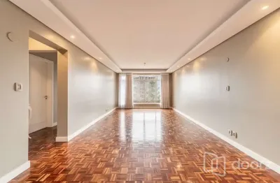 Apartamento com 3 quartos à venda na Rua Vinte e Quatro de Outubro, 1281, Auxiliadora, Porto Alegre, 111 m2 por R$ 990.000