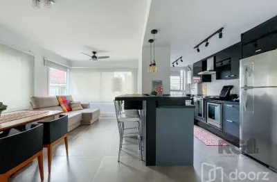 Apartamento com 2 quartos à venda na Rua Hugo Ribeiro, 41, Menino Deus, Porto Alegre, 70 m2 por R$ 740.000