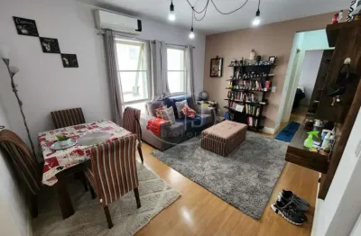 Ideal para morar ou locar, ótima localização, 1d, garagem, bairro petrópolis em porto alegre