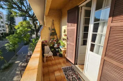 Amplo apartamento de 3 dormitórios bairro petrópolis porto alegre / rs