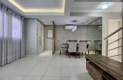 Ótima residência em condomínio fechado próximo ao parkshopping canoas