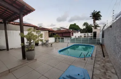 Casa compacta muito aconchegante em pequeno condomínio fechado na barra nova