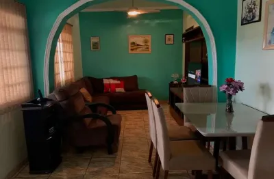 Casa à Venda em Belo Horizonte: 3 Quartos, 119m² na Mantiqueira