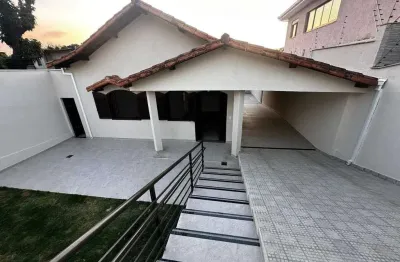 Casa com 3 quartos para alugar na Rua Ramalho Ortigão, Santa Branca, Belo Horizonte