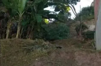 Casa comercial à venda na Rua Canadá, Industrial Americano, Santa Luzia