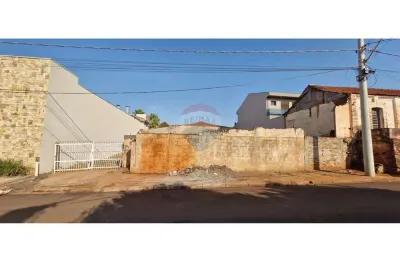 Terreno à venda no Centro, Dumont 