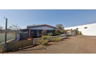 Casa com 3 quartos à venda na Rua Segundo Giória, 51, Centro, Dumont