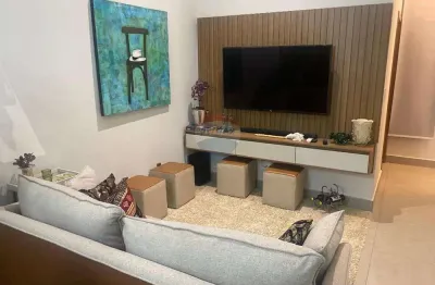 'linda casa com piscina e segurança no jardim san marco'