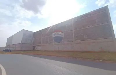 Galpão de 8000m² no distrito industrial em ribeirão preto-sp