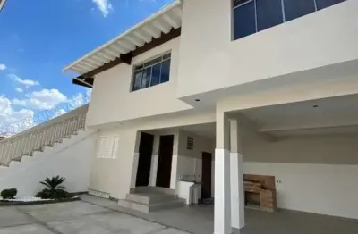 Maravilhoso sobrado na vila galvao podendo ser residencial ou comercial .