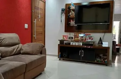 Sobrado de 3 dorms, 1 suíte, 2 vagas, próximo ao nagumo r$699.900,00