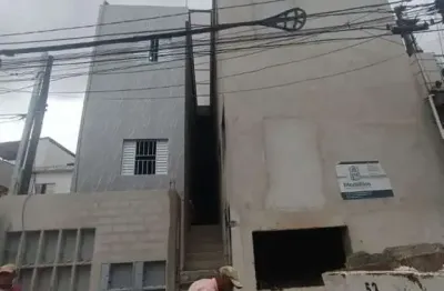 Casa com 2 quartos para alugar na Vila Medeiros, São Paulo 