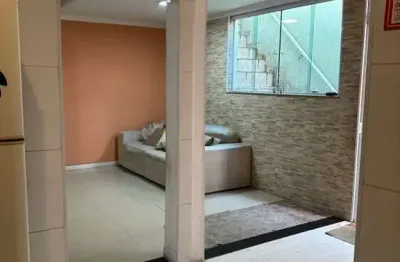 Casa com 2 quartos para alugar na Vila Ayrosa, São Paulo 