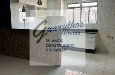 Casa com 2 quartos para alugar na Vila Ayrosa, São Paulo 