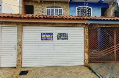 Lindo sobrado com 03 dormitórios sendo uma suíte com. closet,
