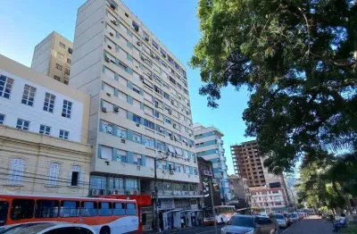 Apartamento com 2 quartos à venda na Avenida Rio Branco, 601, Centro, Santa Maria