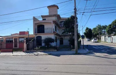 Casa com 3 quartos à venda na Rua das Bergamoteiras, 46, Juscelino Kubitschek, Santa Maria
