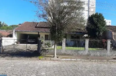 Casa com 3 quartos à venda no Czerniewicz, Jaraguá do Sul , 150 m2 por R$ 750.000