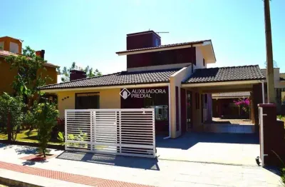 Casa com 3 quartos à venda na rua bernardino manoel rodrigues, 157, centro, garopaba, 145 m2 por r$ 1.590.000