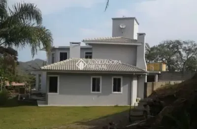 Casa com 3 quartos à venda na delegado frontino martins, 439, areais da palhocinha, garopaba, 254 m2 por r$ 970.000