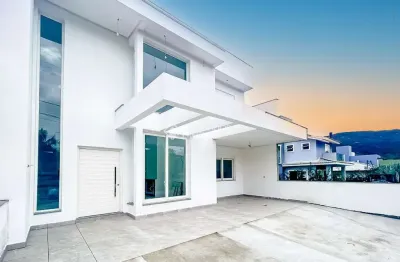 Casa com 4 quartos à venda na lageado, 1913, centro, garopaba, 190 m2 por r$ 1.490.000