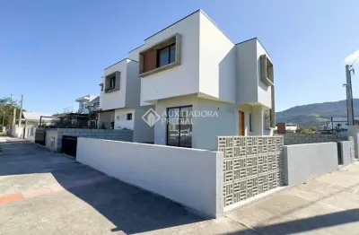 Casa com 3 quartos à venda na 06 de janeiro, 490, areais da palhocinha, garopaba, 95 m2 por r$ 697.000