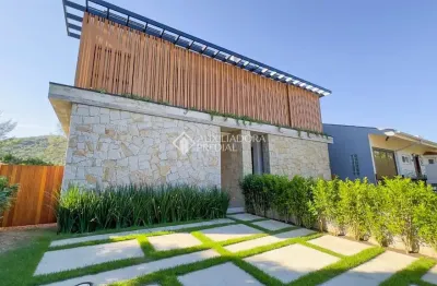 Casa com 3 quartos à venda na vitor carlos nauck, 7785, centro, garopaba, 180 m2 por r$ 1.920.000