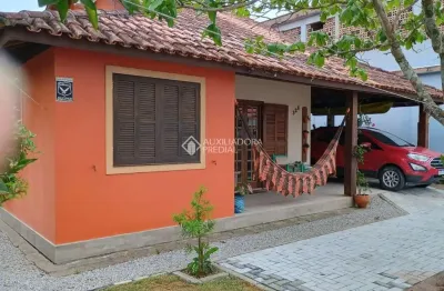 Casa com 3 quartos à venda na pinguirito, 327, centro, garopaba, 120 m2 por r$ 1.300.000