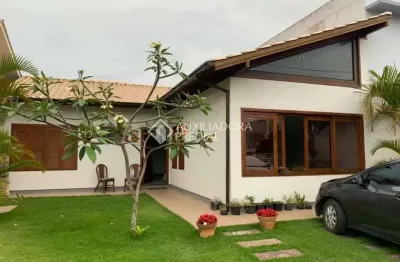 Casa com 2 quartos à venda na ana tereza ribeiro, 34, ambrósio, garopaba, 100 m2 por r$ 979.000
