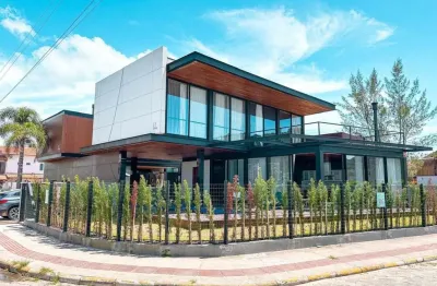 Casa com 4 quartos à venda na das baleias, 1, praia da ferrugem, garopaba, 216 m2 por r$ 4.500.000