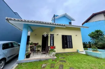 Casa com 4 quartos à venda na sebastião messias de souza, 326, centro, garopaba, 180 m2 por r$ 1.980.000