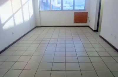 Sala comercial para alugar na Avenida Dorival Caymmi, Itapuã, Salvador