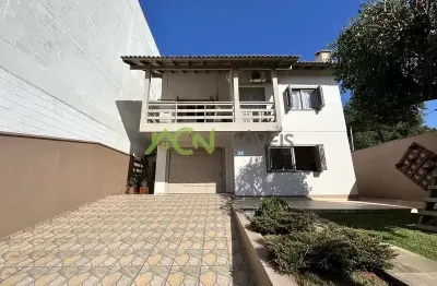 Casa com 4 dormitórios, quiosque e piscina, no floresta, estância velha