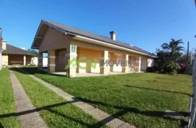 Casa com 4 dormitórios, sendo 1 suíte com varanda, piscina, em xangrilá - atlântida