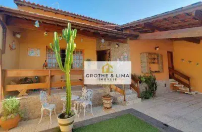 Casa térrea em lote inteiro – 3 dormitórios, área gourmet e garagem para 3 carros