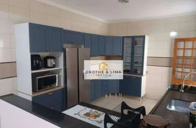 Vende-se casa em condomínio fechado - zona leste- com vista para praça- sjcampos.