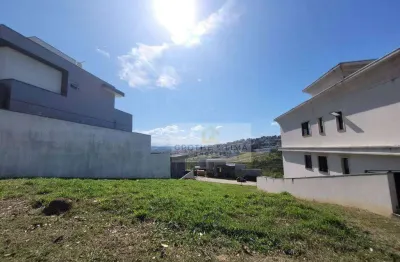 O condomínio residencial mônaco está situado no bairro urbanova, 450m² terreno.