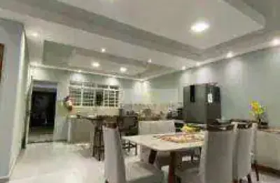 Casa com 3 dormitórios, sendo 1 suite, área gourmet muito espaçosa