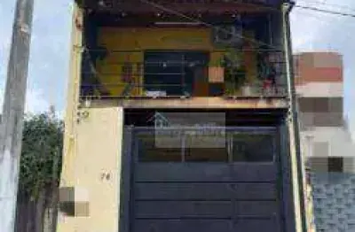 Sobrado com 3 pavimentos, ponto comercial e terraço gourmet