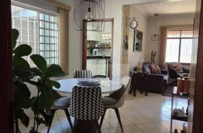 Casa com 3 quartos à venda na Rua São João Bosco, Santana, Pindamonhangaba